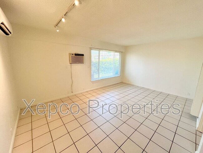 Building Photo - 333 E Ramon Rd