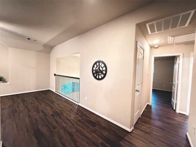 Foto del edificio - 5502 Claymore Meadow Ln