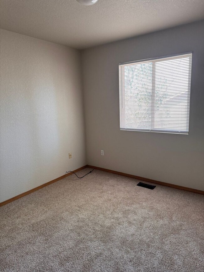 Foto del edificio - 4915 Butte Ln