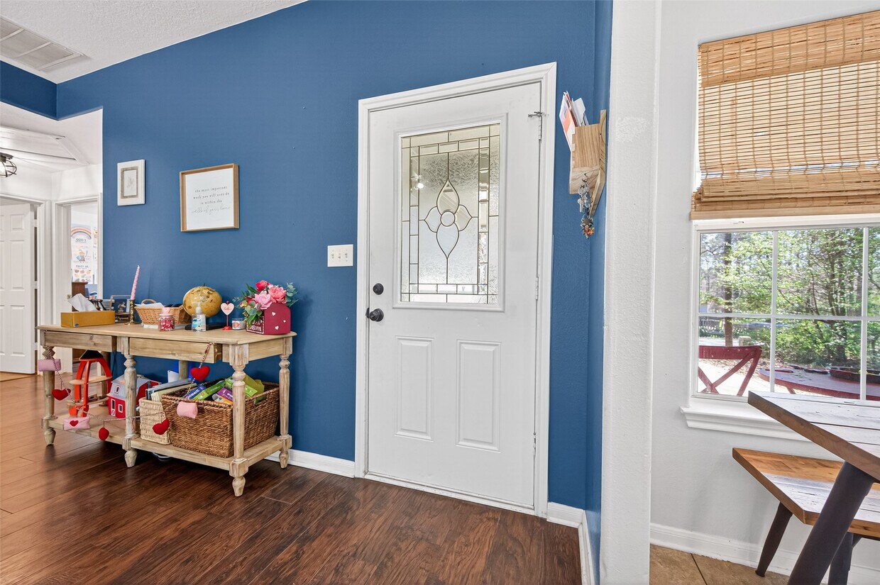 Building Photo - 10391 Royal Magnolia Dr