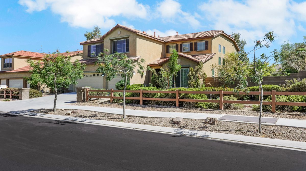 Foto principal - 7373 Sundown Glen Ave