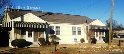 Building Photo - 414 18th St