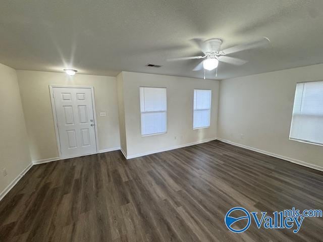 Foto del edificio - 146 Forestbrook Dr