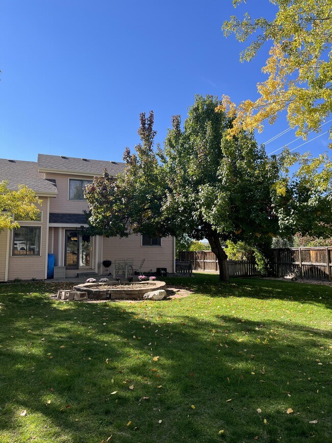 Building Photo - 2032 Prairie View Ct