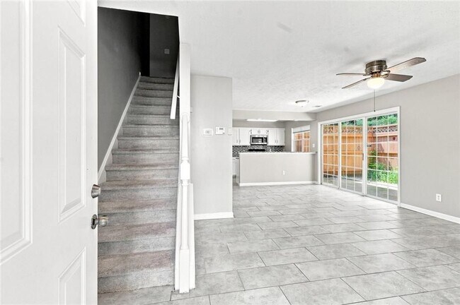 Foto del edificio - 5557 Clover Rise Ln