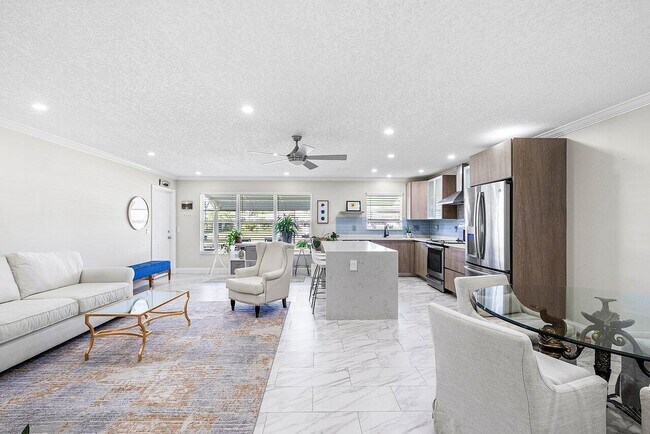 Foto del edificio - 810 High Point Dr W