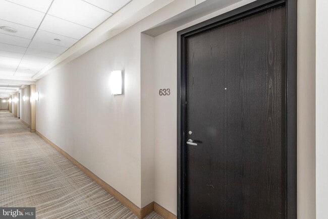 Building Photo - 155 Potomac Passage