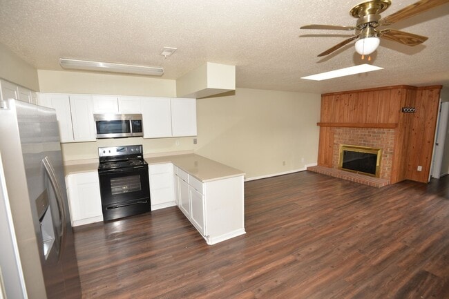 Building Photo - 1150 Ocean Pebbles Way