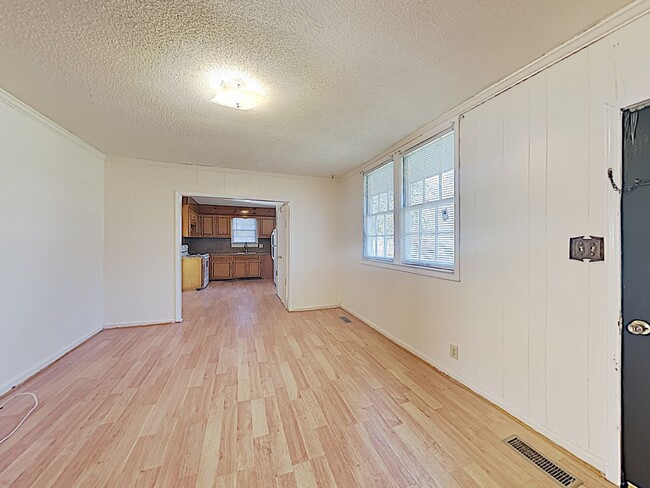 Building Photo - 1063 Yankee Dr Sumter SC