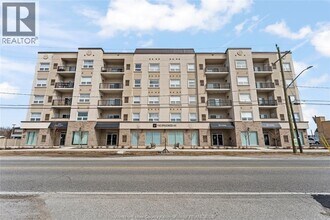 Building Photo - 1740 Sprucewood Ave
