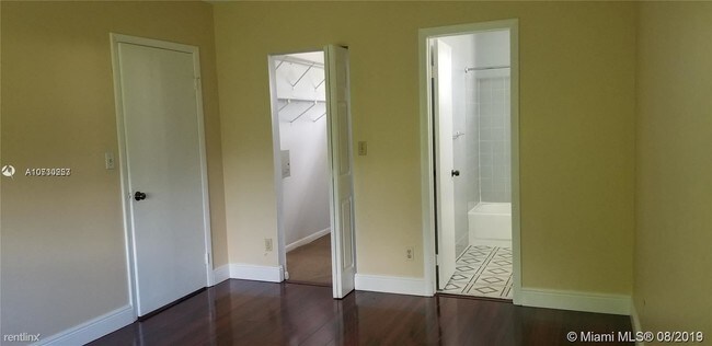Building Photo - 3 br, 2.5 bath House - 5912 Woodland Point Pl