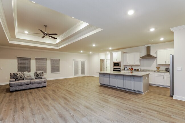 Building Photo - 132 Martingale Loop