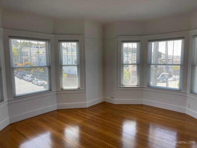Building Photo - 1346 Cabrillo St