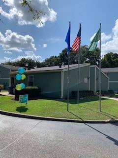 Primary Photo - Dickens Ferry Apartments