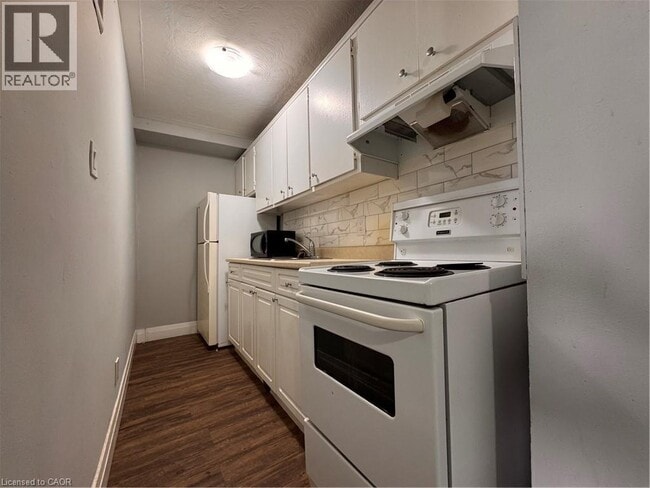 Building Photo - 141 Linnwood Ave