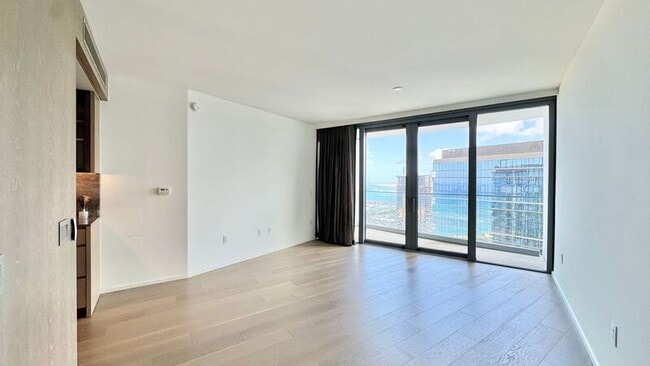 Building Photo - 1000 Auahi St