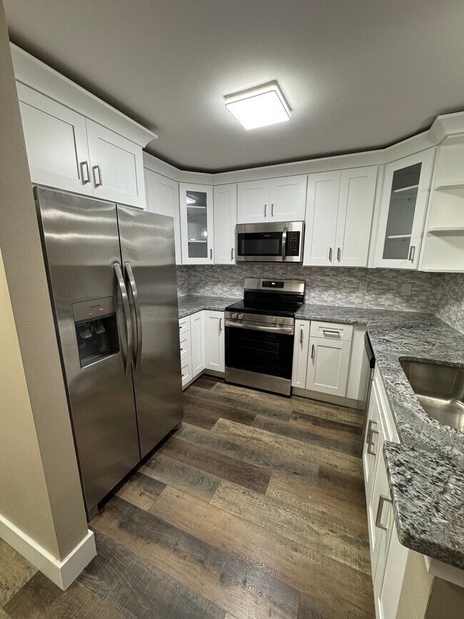 Foto del edificio - 1919 Summer Club Dr