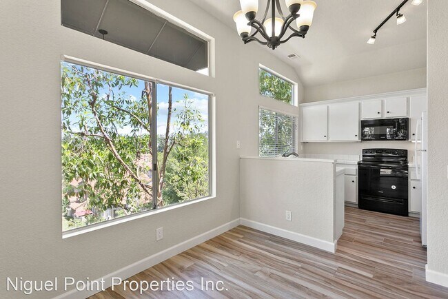 Building Photo - 2 br, 2 bath House - 5 Silver Glade