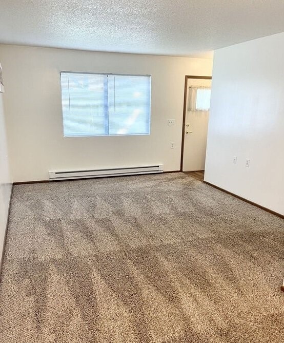 Building Photo - 1111 E Iowa Ave