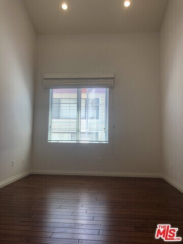 Building Photo - 10765 Wilkins Ave