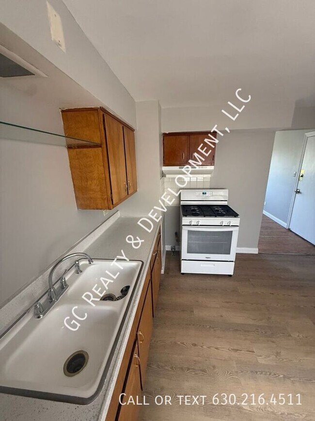 Foto del edificio - 18429 Torrence Ave