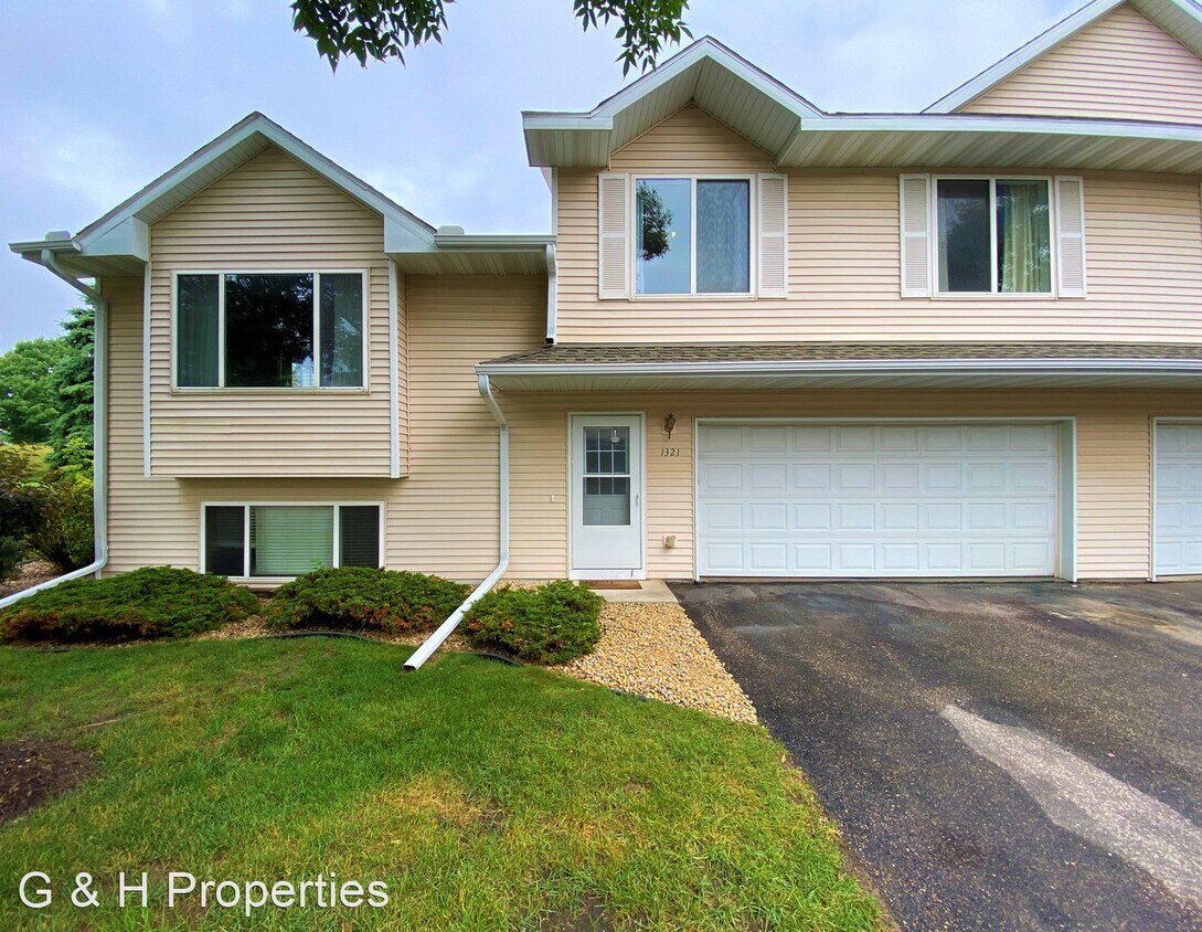 Primary Photo - 3 br, 2 bath House - 1321 S Trail Drive