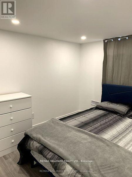 Building Photo - 255 Ashlar Rd