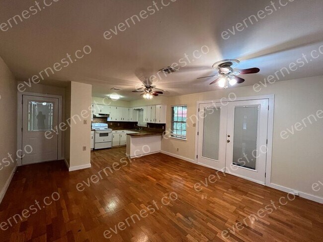 Foto del edificio - 1 Point O Woods Dr