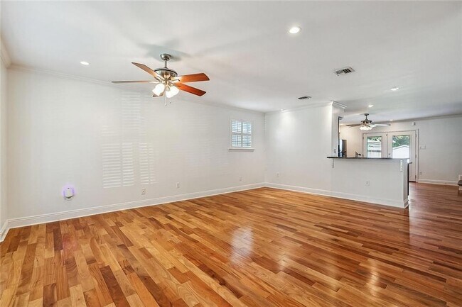 Foto del edificio - 6832 Orleans Ave
