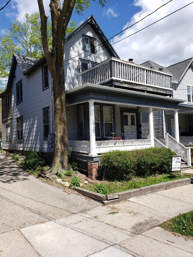 114 E. Johnson St - 114 E Johnson St