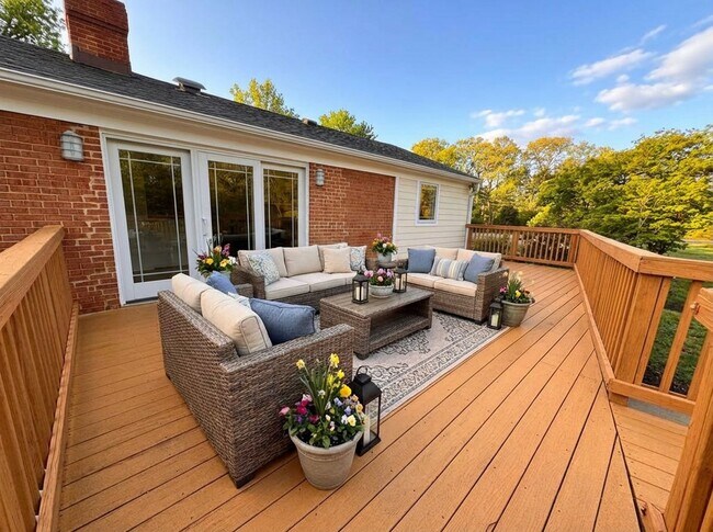 Foto del edificio - 5212 Mount Vernon Memorial Hwy