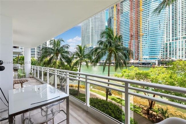 Building Photo - 901 Brickell Key Blvd