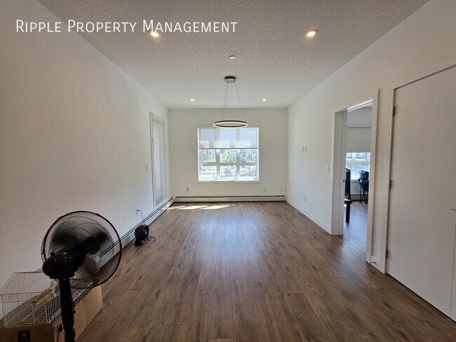 Photo du bâtiment - SPACIOUS 2 BEDS, 2 BATHS CONDO | True Dual-Ensuite Layout & Heated Underground Parking