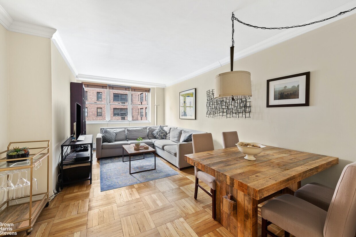 63 E 9th St Unit 3X, New York, NY 10003 Room for Rent in New York, NY