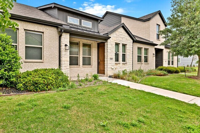Foto del edificio - 1224 Pebblebrook Dr