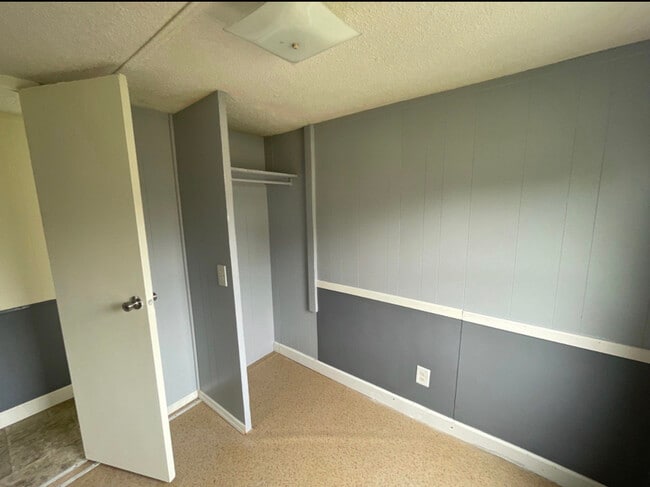 Building Photo - 104 Amanda Dr