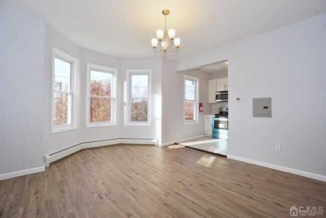 Building Photo - 124 75th St