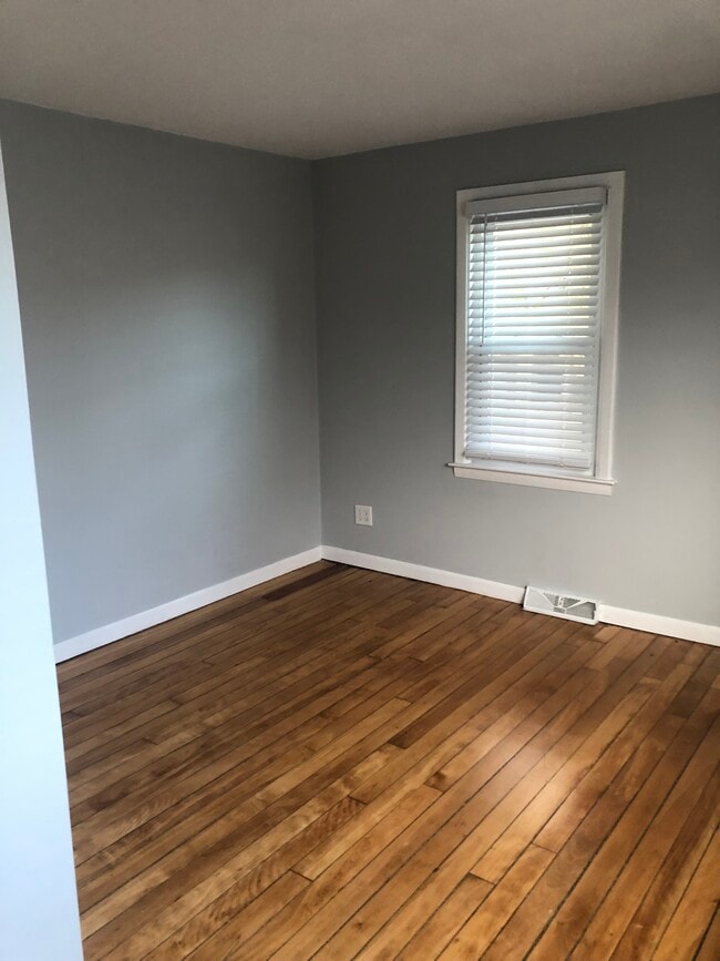 Bedroom - 114 Read Ave