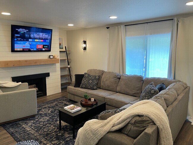 Photo - 2750 S 2000 E Apartment