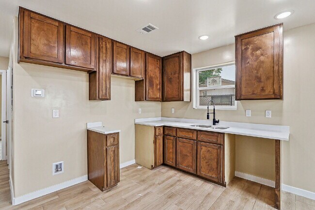 Foto del edificio - Brand-New 2 Bedroom Apartment for Rent! Accepts Housing Assistance.
