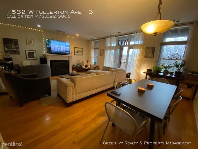 Foto del edificio - 1532 W Fullerton Ave