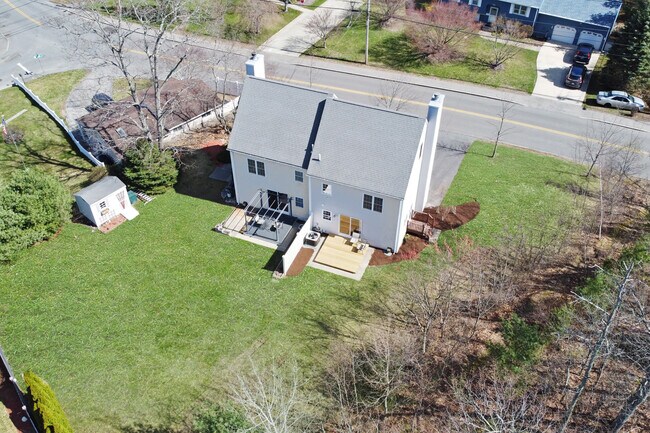 Building Photo - 860 Mount Hope St