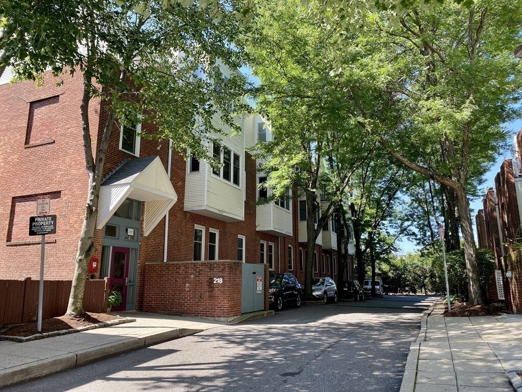 218 Thorndike St, Cambridge, MA 02141 Townhome Rentals in Cambridge