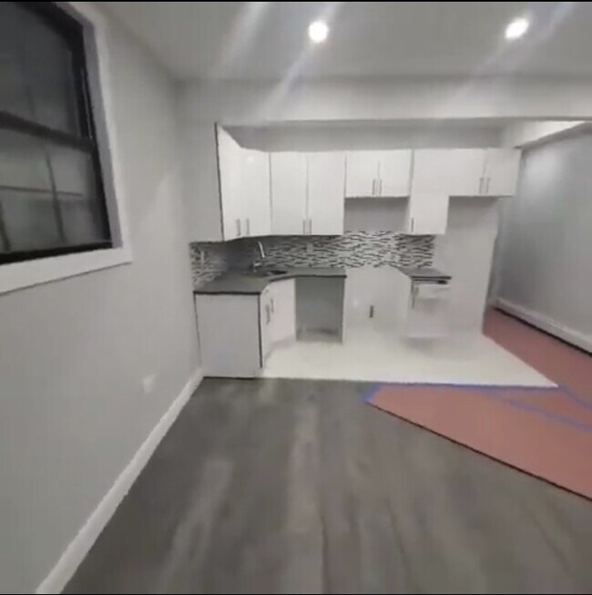 Foto del edificio - 2787 Marion Ave