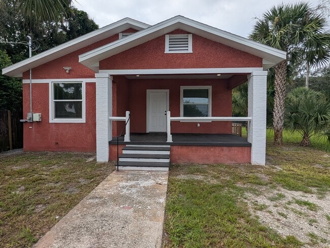 Building Photo - 1311 E River Cove St