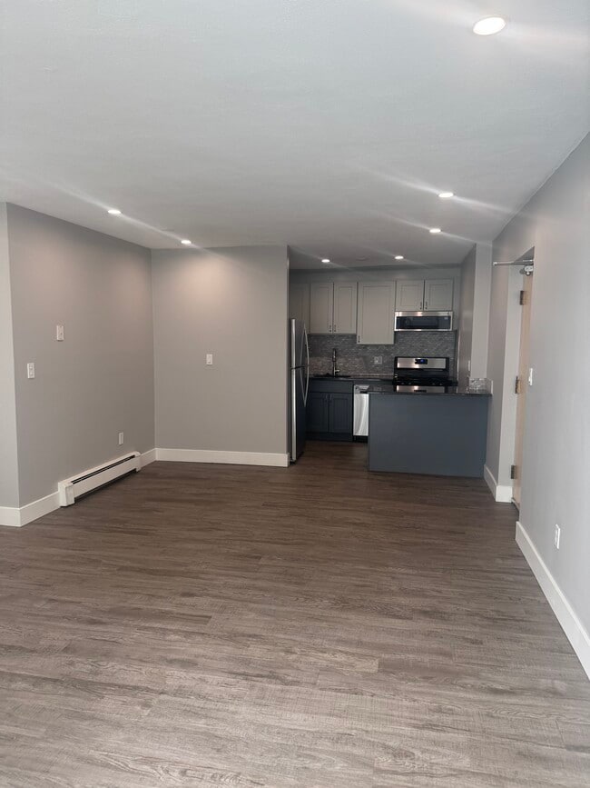 Building Photo - Skyline Terrace Apartments