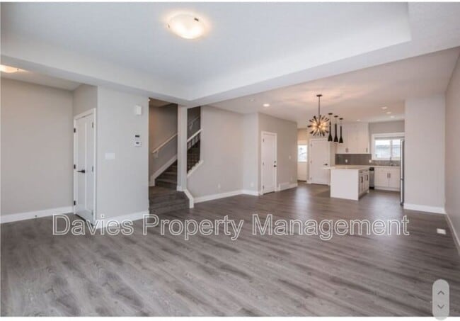 Building Photo - 1000 Berg Pl