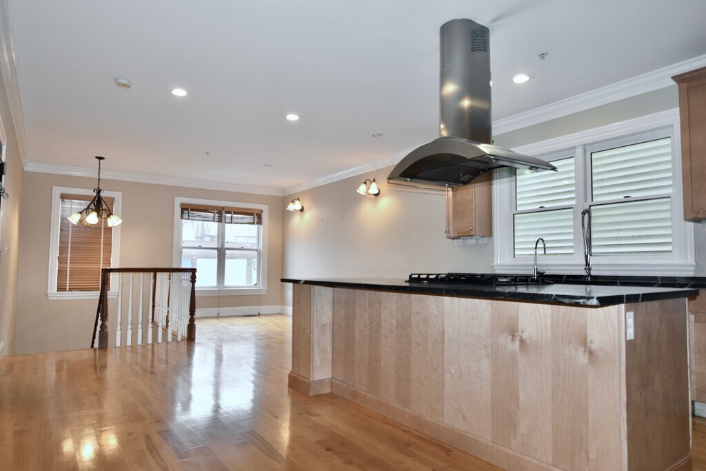 Primary Photo - 360 Dorchester St