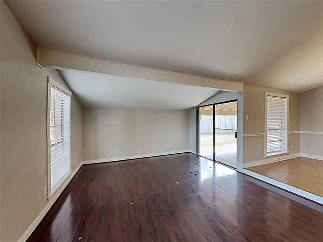 Building Photo - 16719 Cairnleigh Ct
