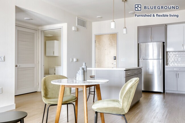 Foto del edificio - 950 E 3rd St